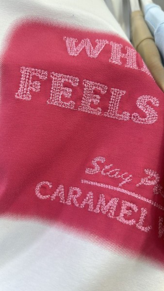 Женская Футболка Caramel
