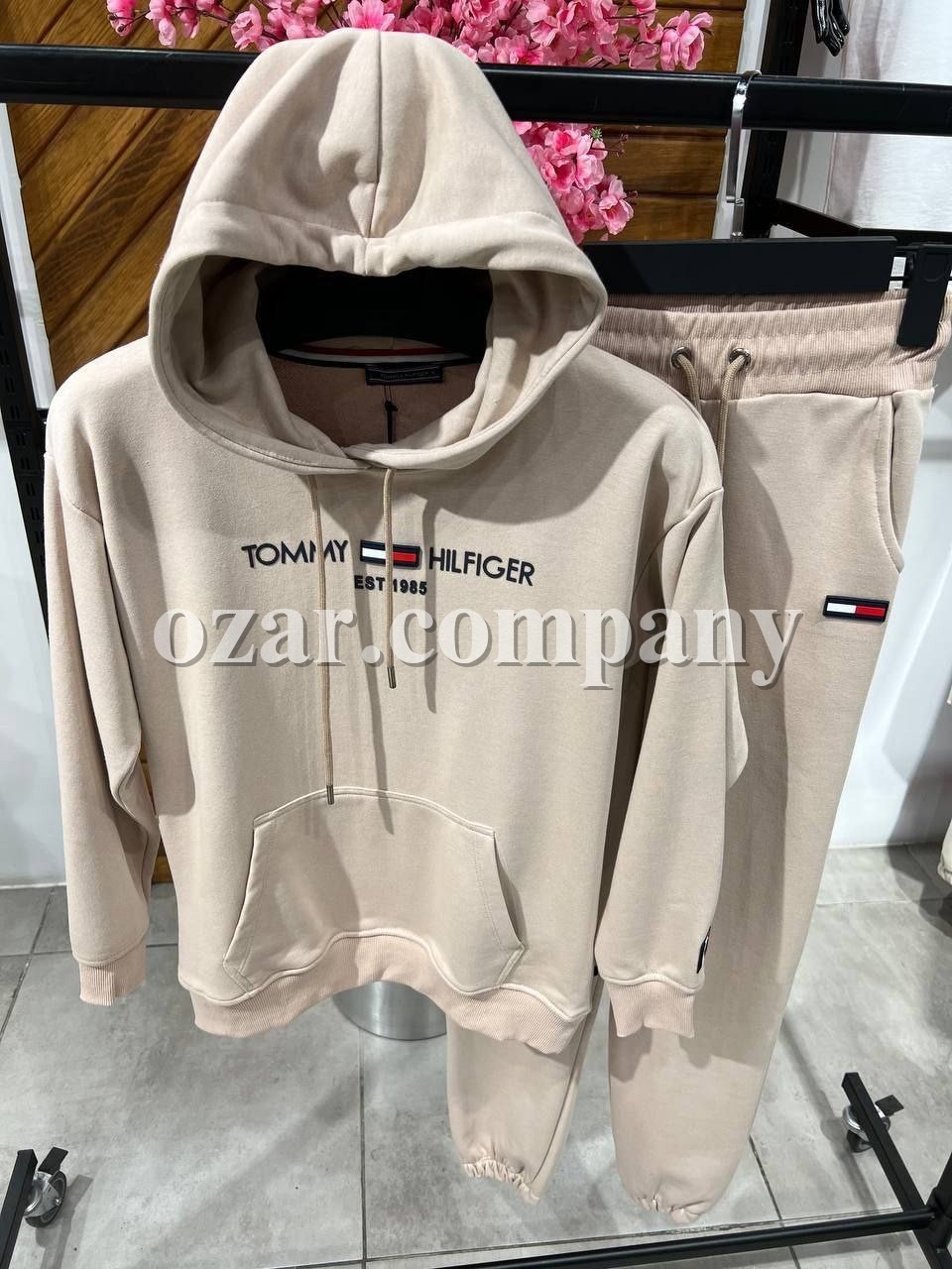 Женский Костюм Tommy Hilfiger