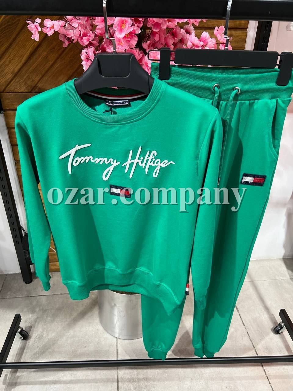 Женский Костюм Tommy Hilfiger