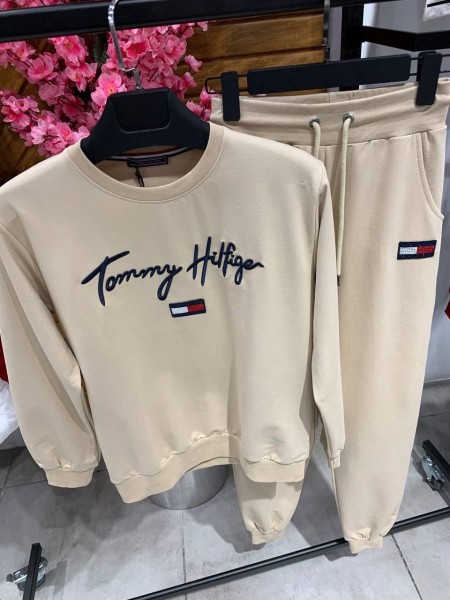 Женский Костюм Tommy Hilfiger