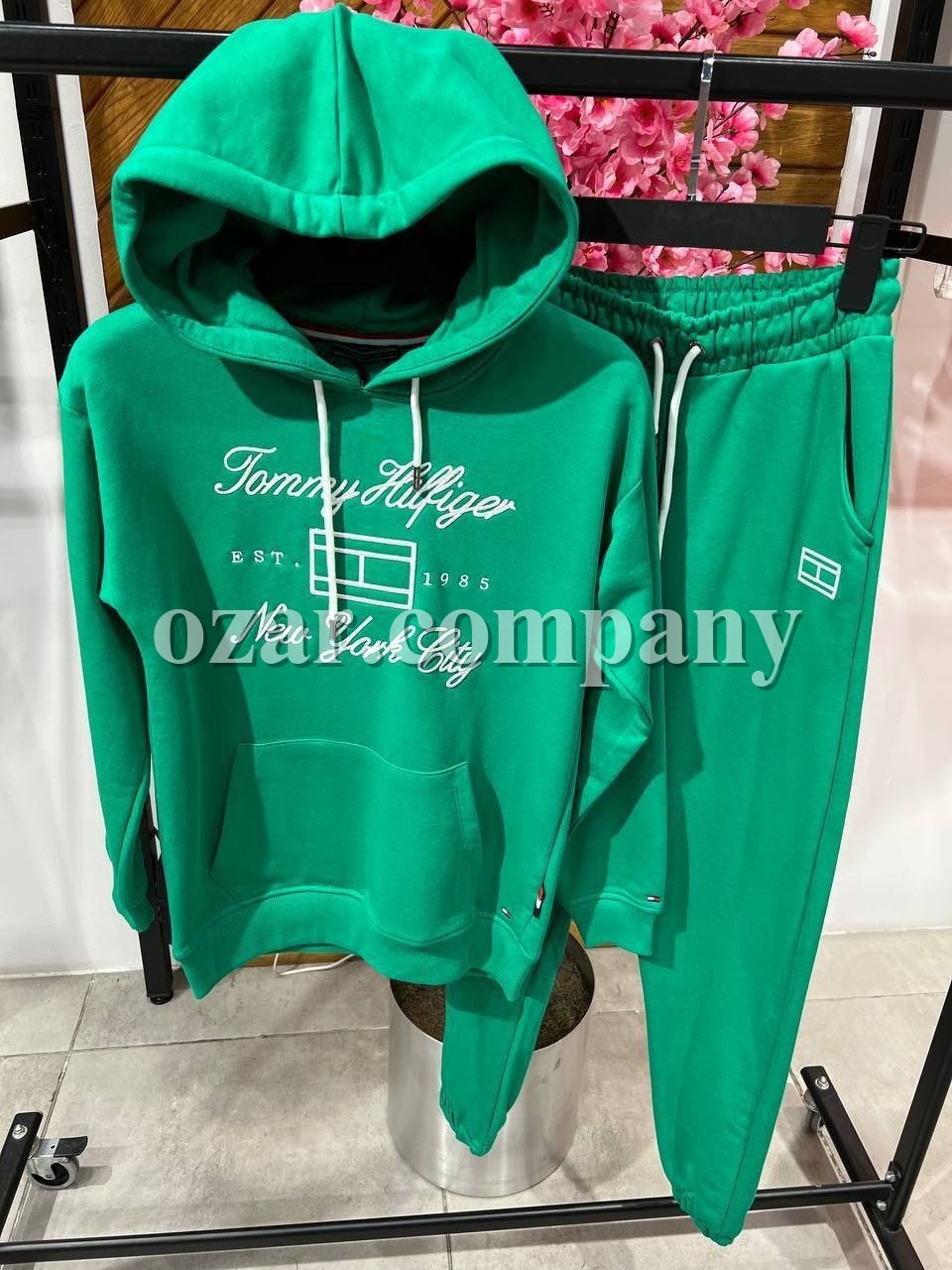 Женский Костюм Tommy Hilfiger