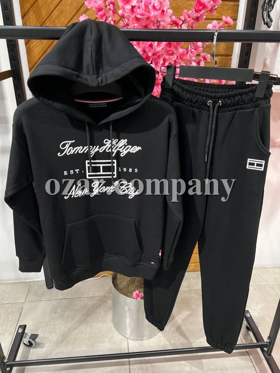 Женский Костюм Tommy Hilfiger