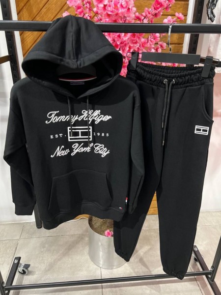 Женский Костюм Tommy Hilfiger