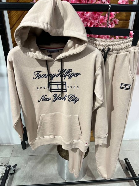 Женский Костюм Tommy Hilfiger