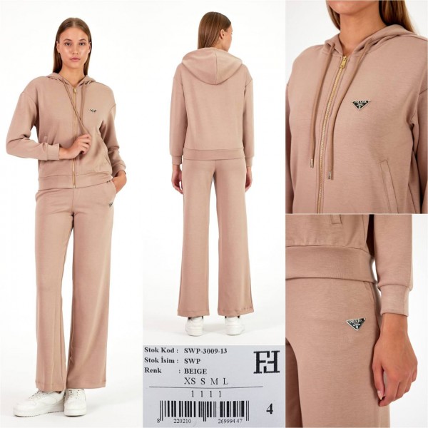 Женский Костюм Prada
