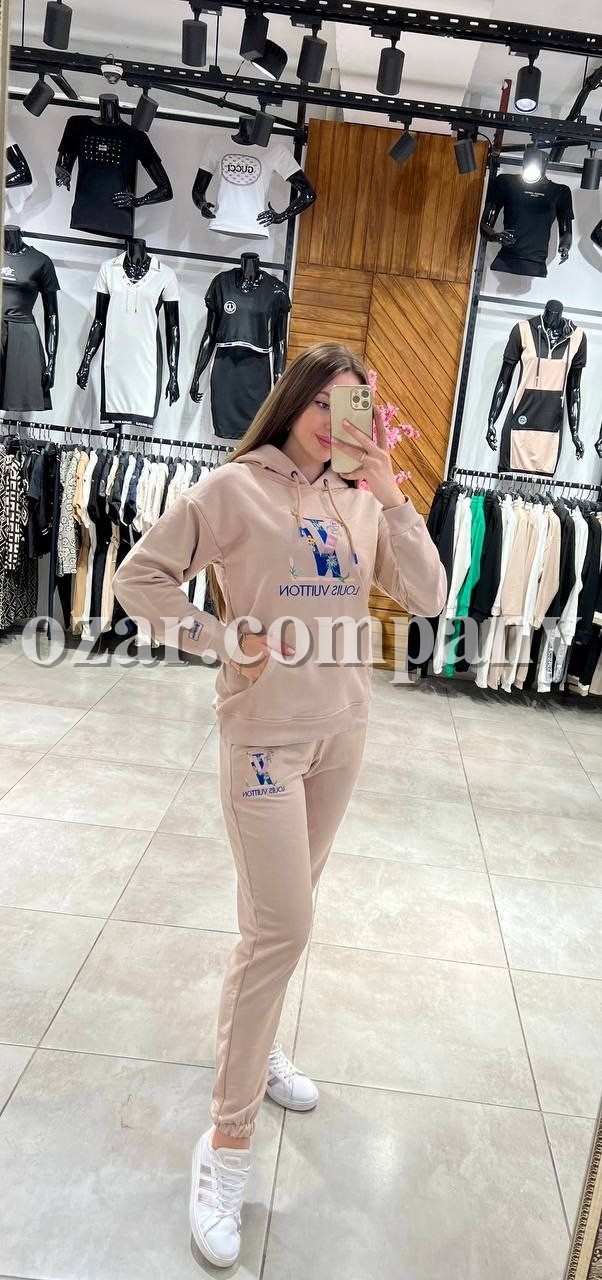 Женский Костюм Louis Vuitton
