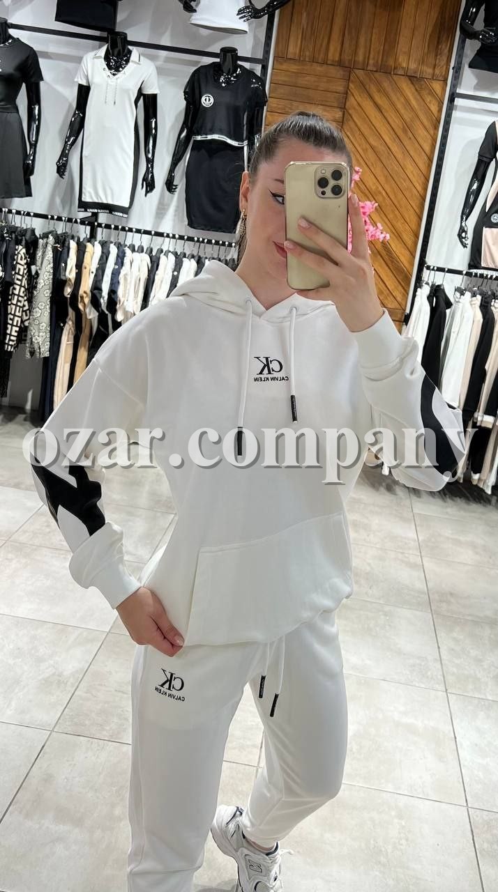Женский Костюм Calvin Klein