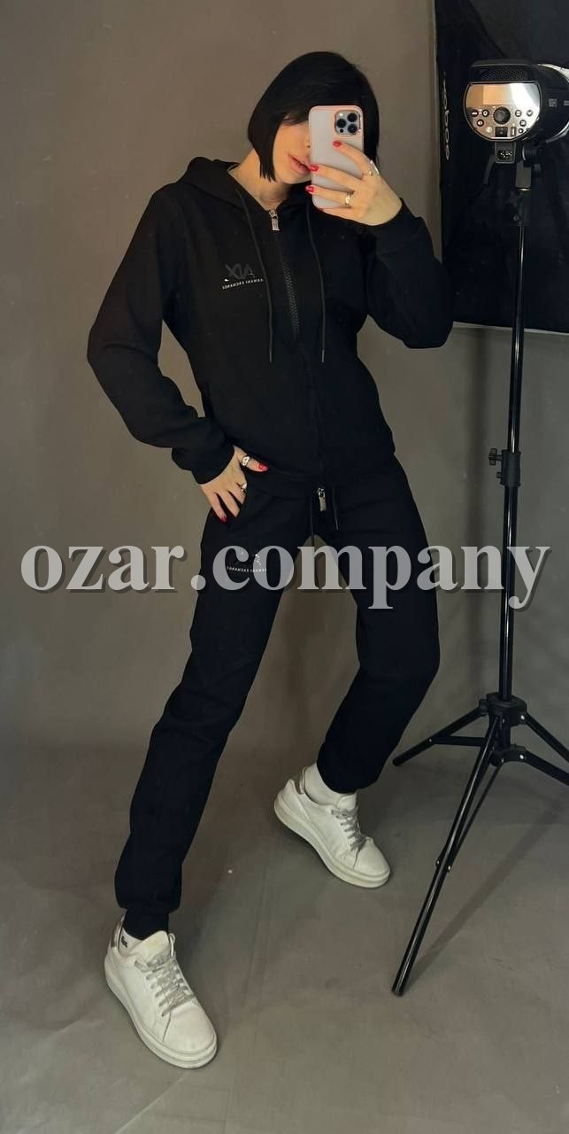 Женский Костюм Armani Exchange