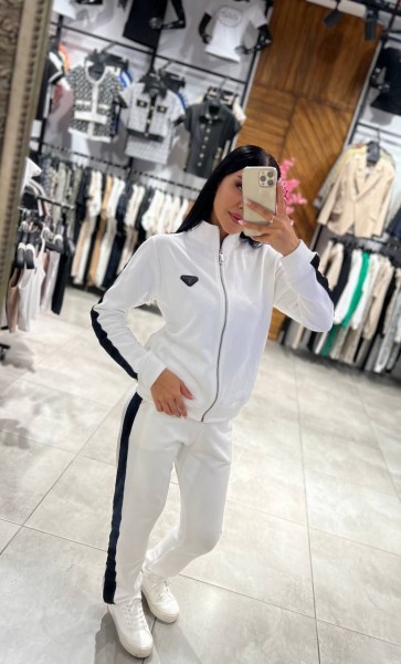 Женский Костюм Prada
