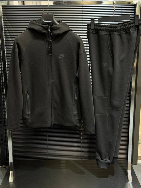 Мужской Спортивный Костюм Nike
