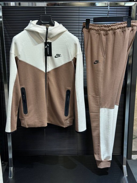 Мужской Спортивный Костюм Nike