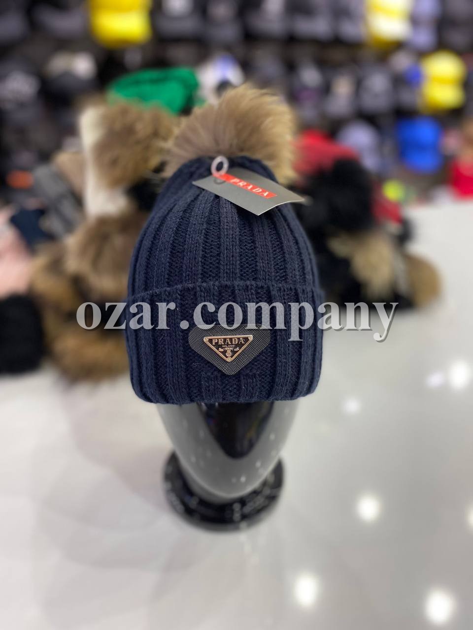 Женская Шапка Prada