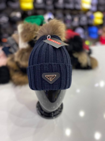 Женская Шапка Prada
