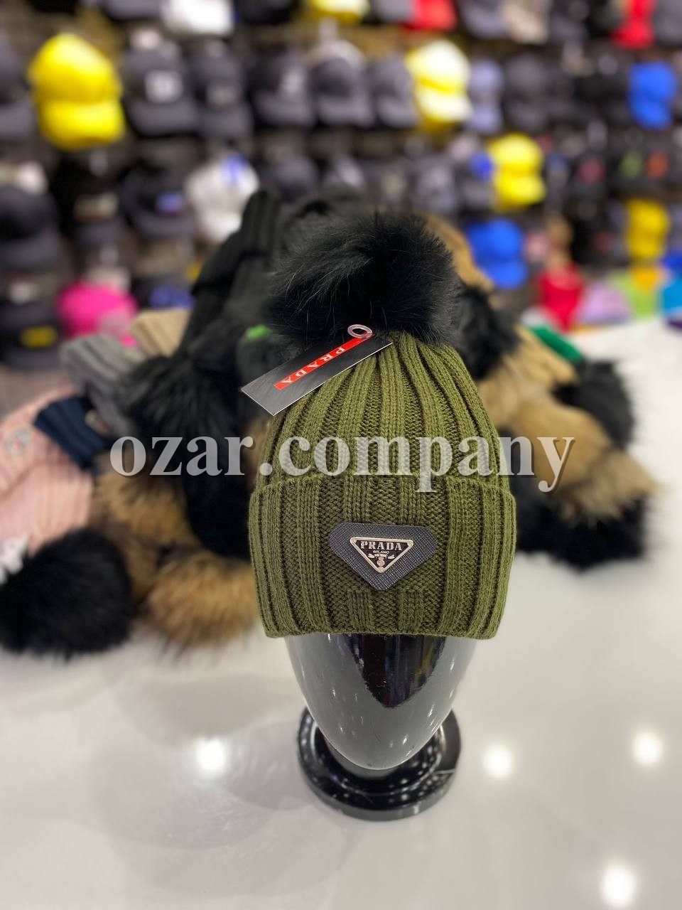 Женская Шапка Prada
