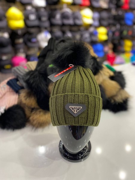 Женская Шапка Prada