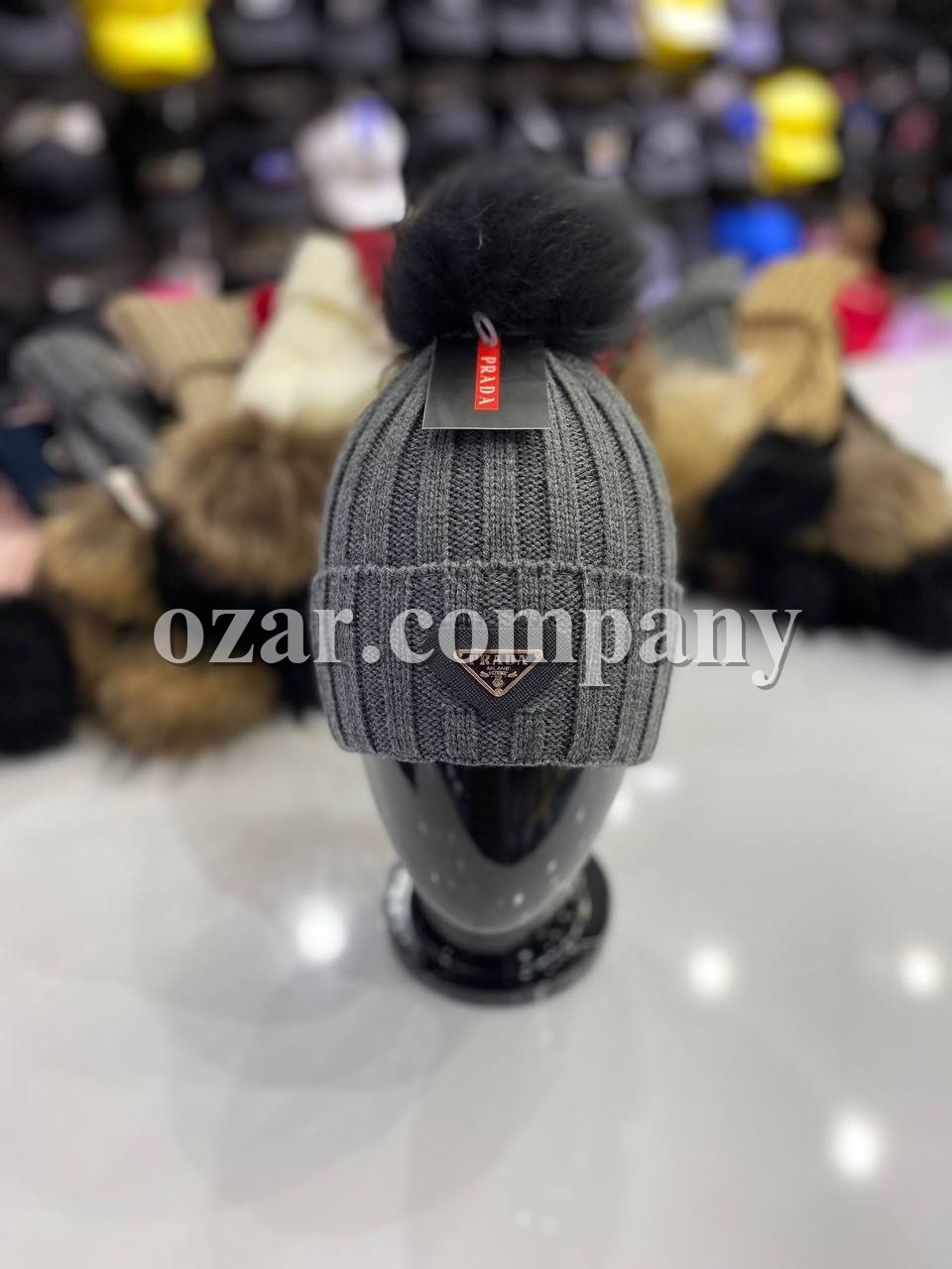 Женская Шапка Prada
