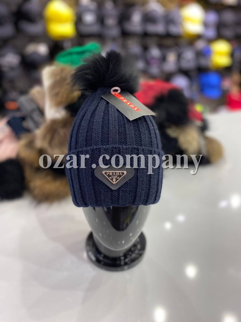 Женская Шапка Prada