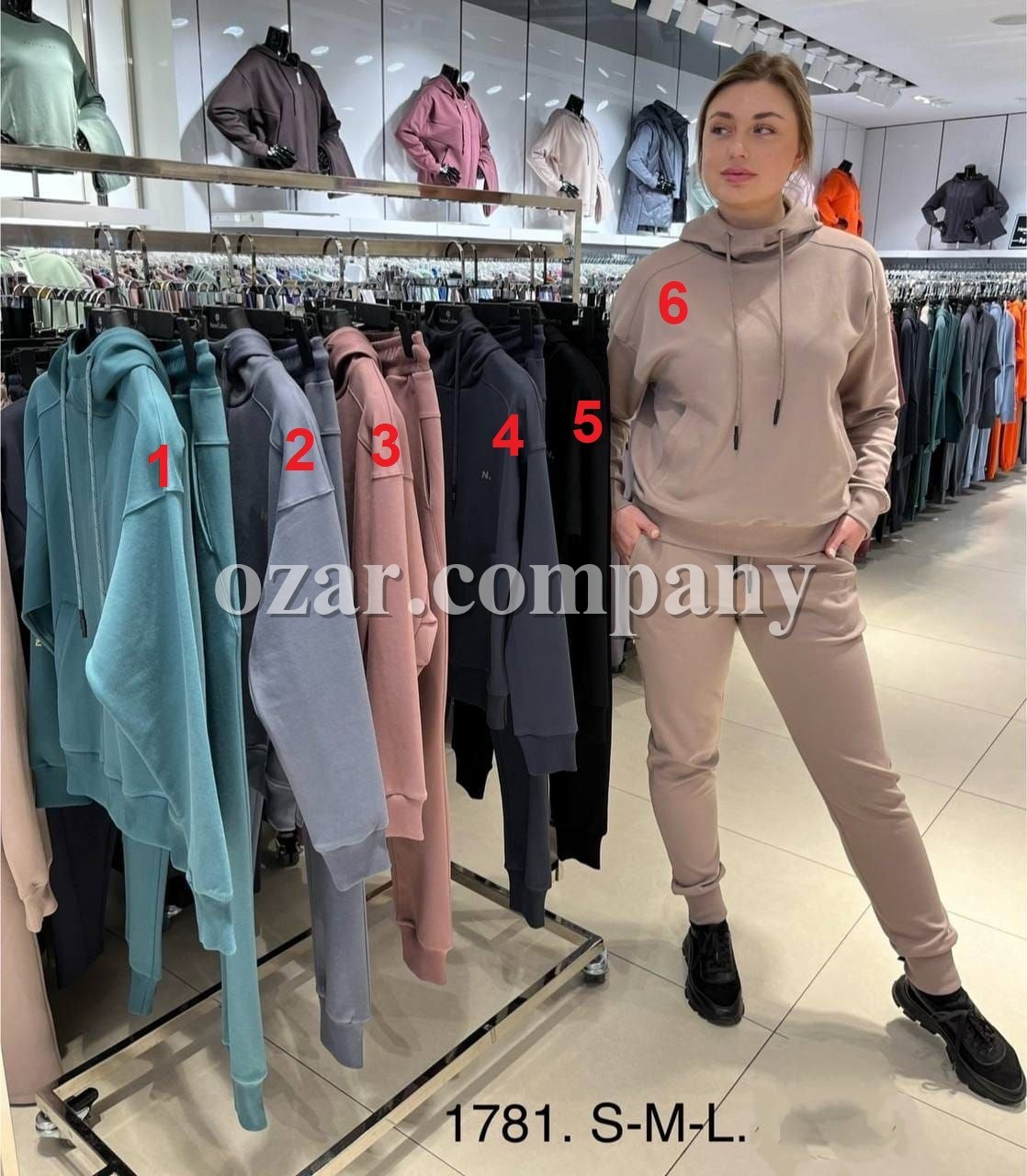 Женский Костюм New Color 