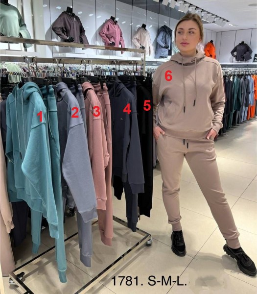 Женский Костюм New Color 