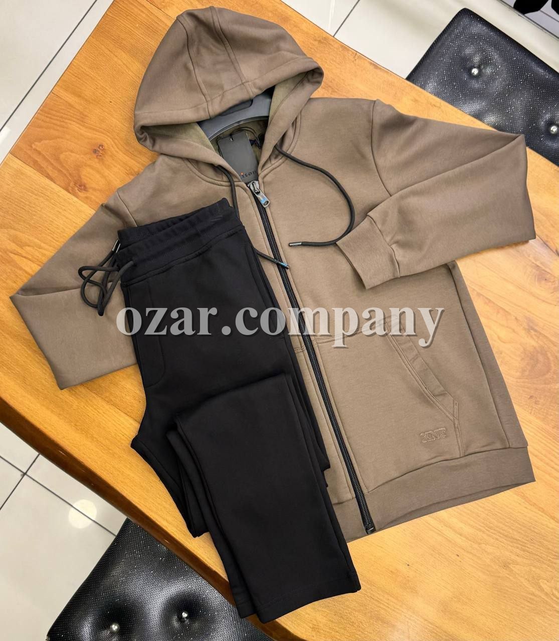 Мужской Спортивный Костюм Kiton
