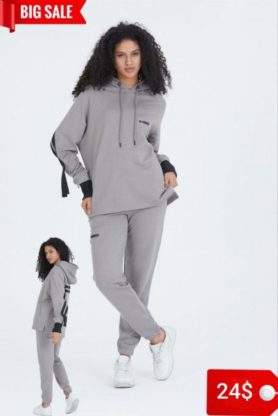 Женский Спортивный Костюм The Repit