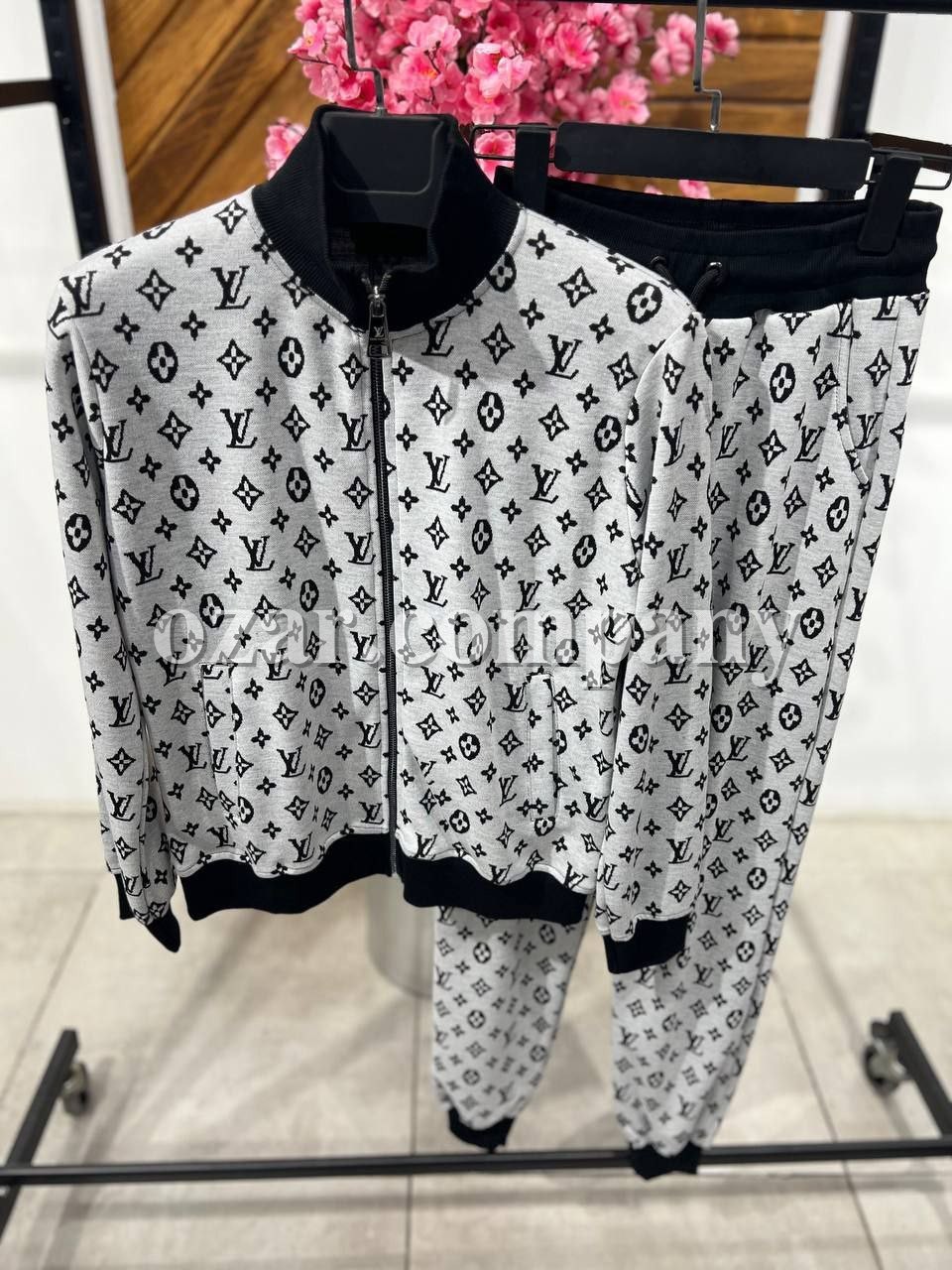 Женский Костюм Louis Vuitton