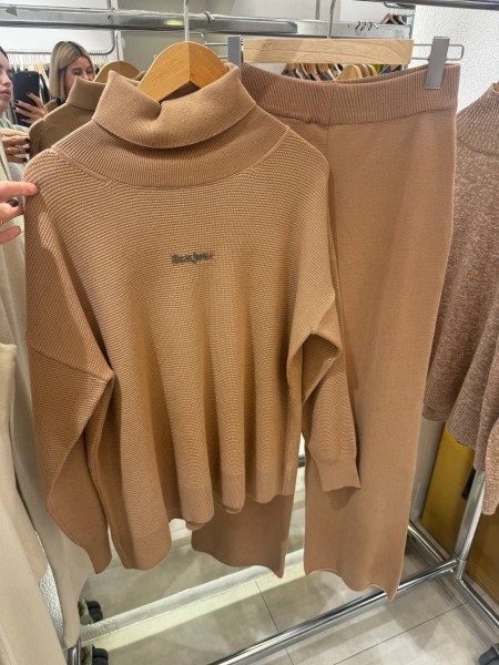 Женский Костюм Trikotto