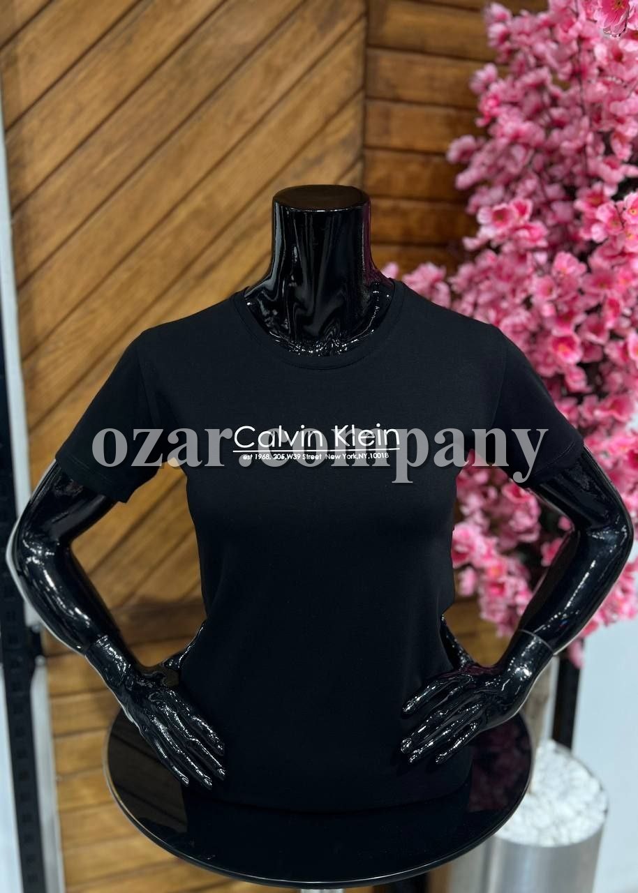 Женская Футболка Calvin Klein
