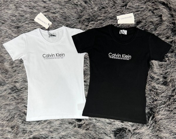 Женская Футболка Calvin Klein