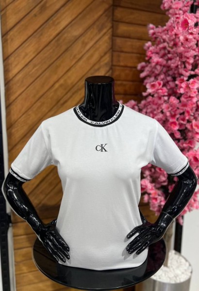 Женская Футболка Calvin Klein