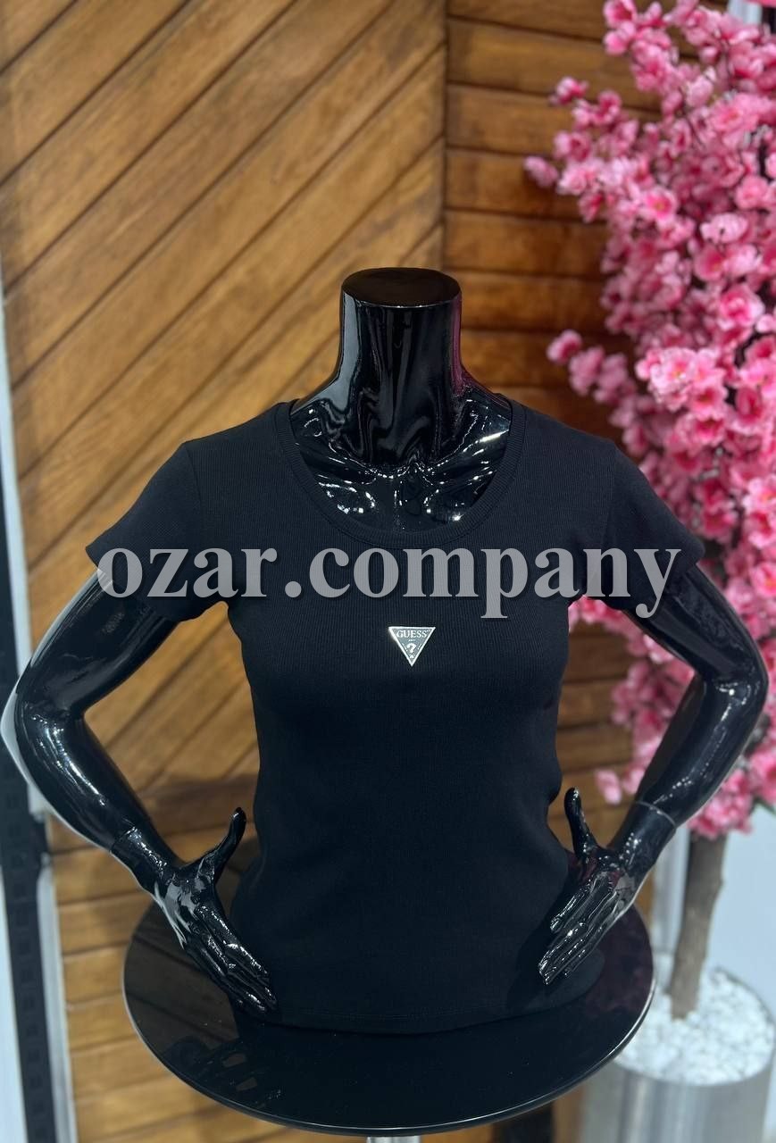 Женская Футболка Guess