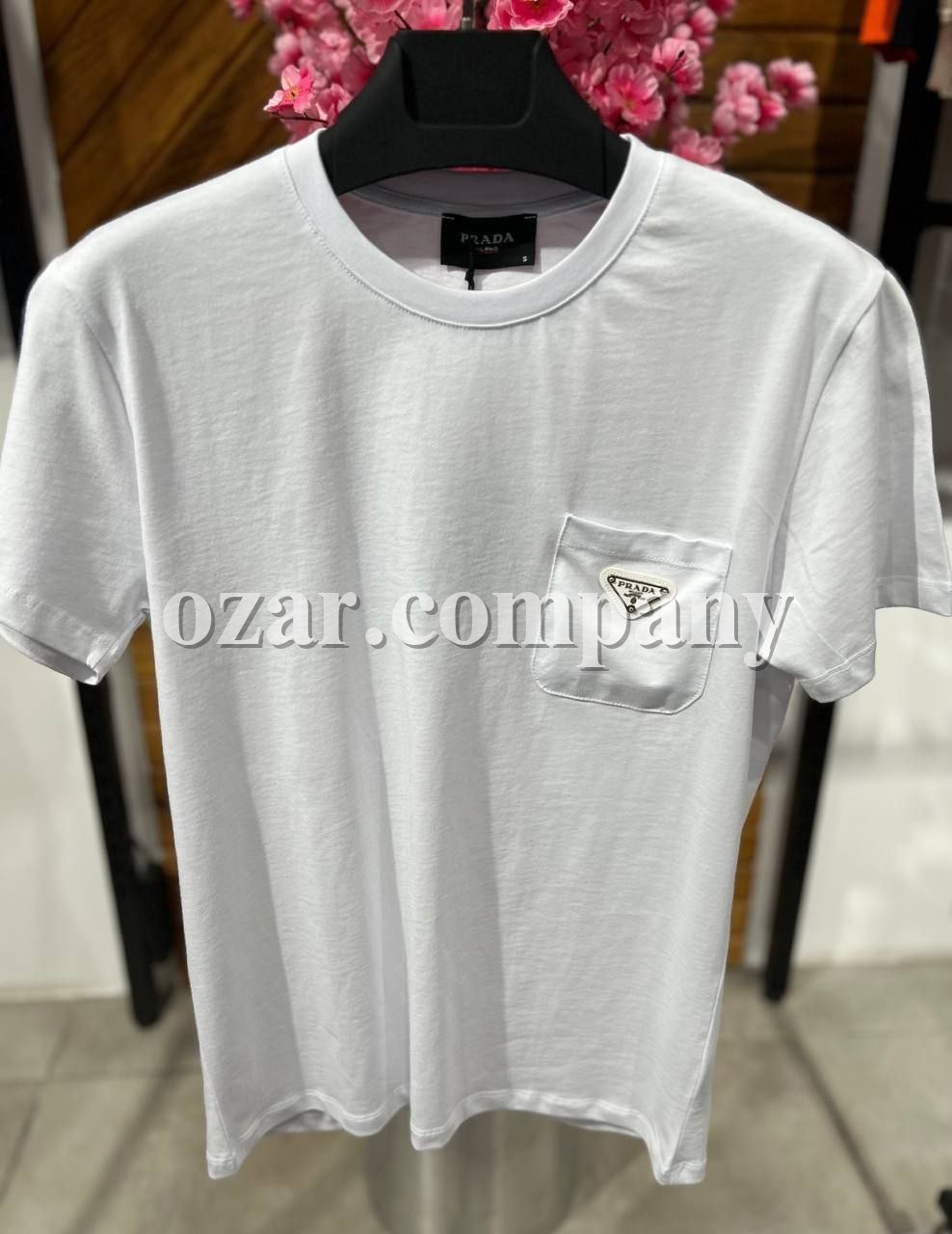 Женская Футболка Prada