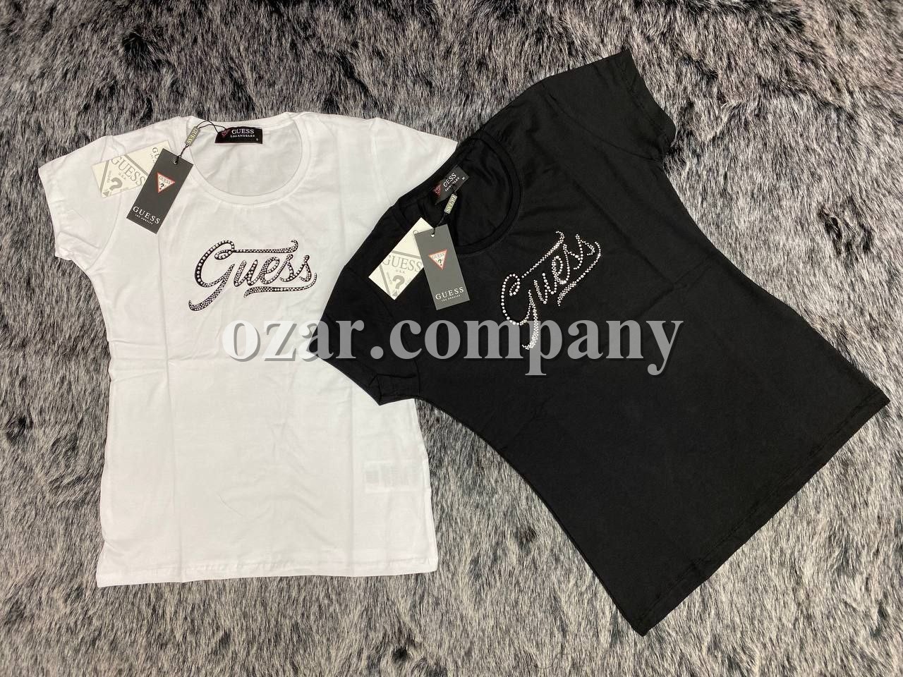 Женская Футболка Guess