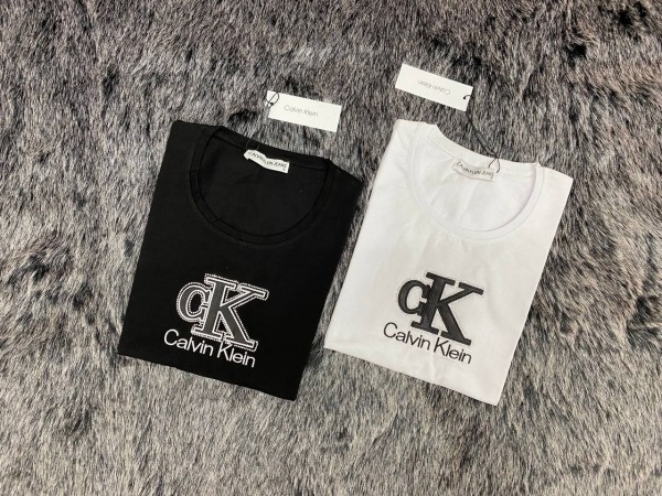 Женская Футболка Calvin Klein