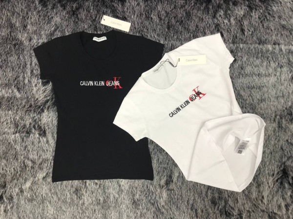 Женская Футболка Calvin Klein