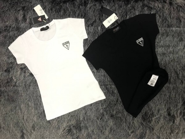 Женская Футболка Guess