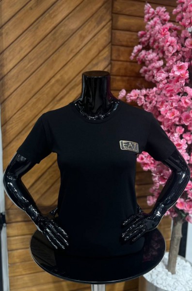 Женская Футболка Armani