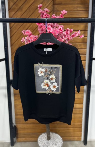 Женская Футболка Guess