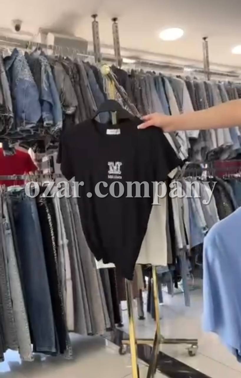 Женская Футболка Max Mara