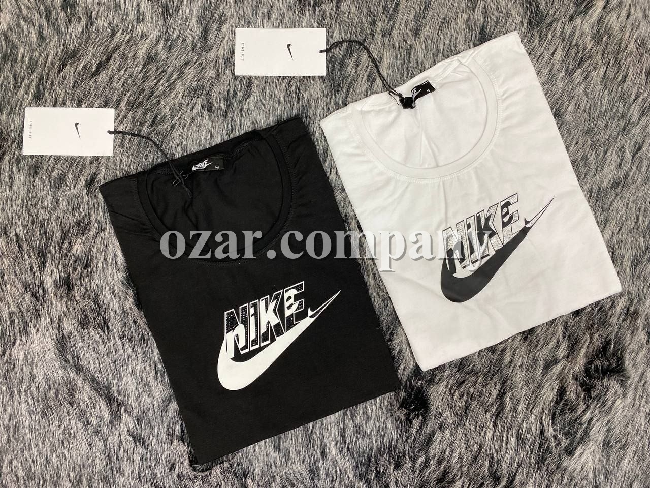 Женская Футболка Nike