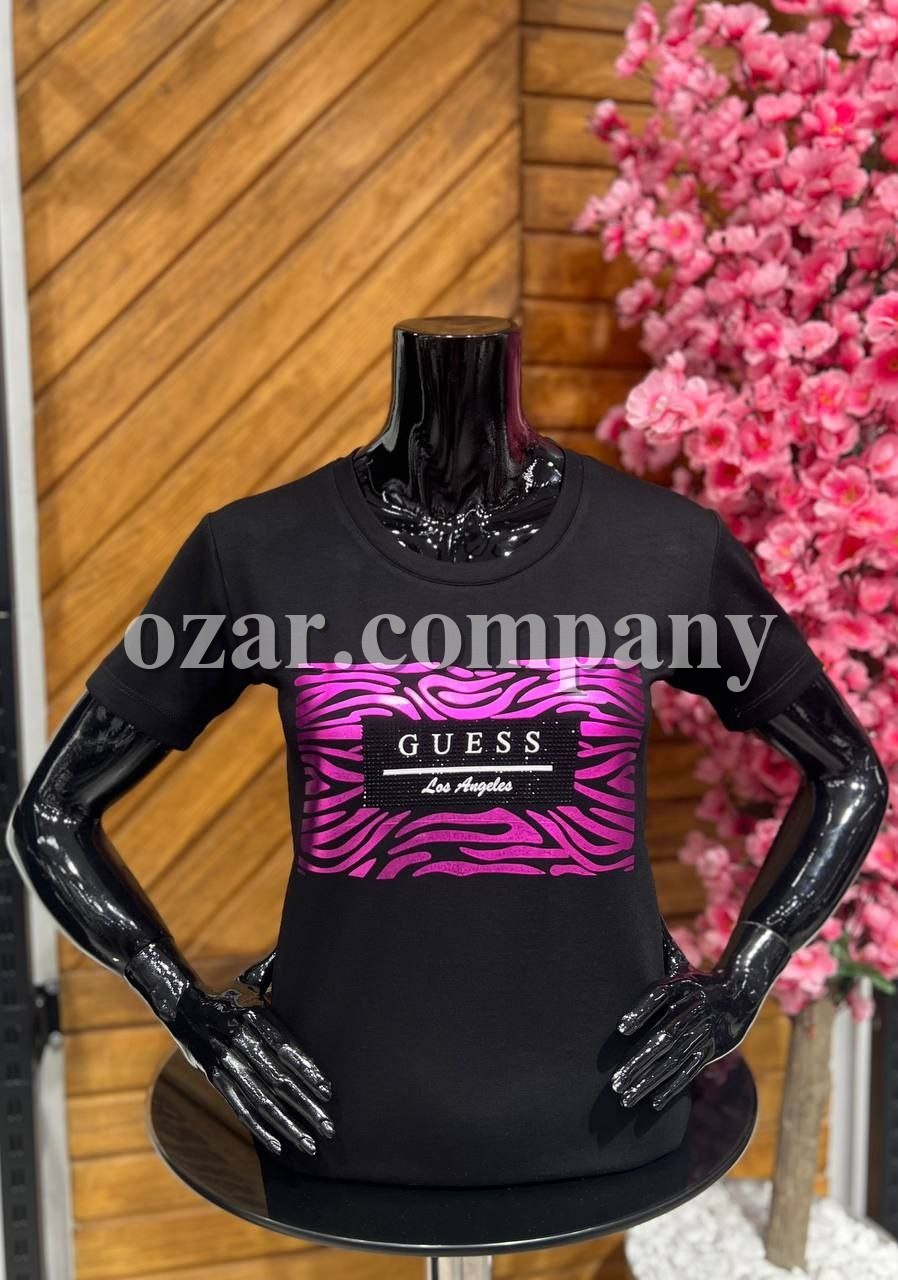 Женская Футболка Guess