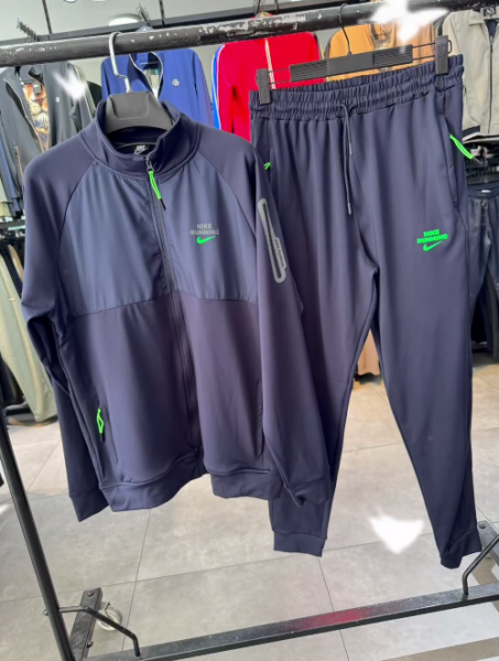 Мужской Спортивный Костюм Nike