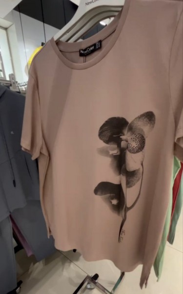 Женская Футболка New Color (Большие размеры)