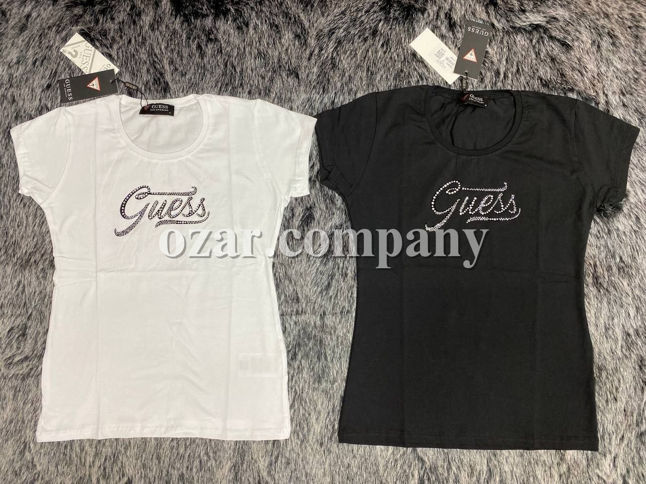 Женская Футболка Guess