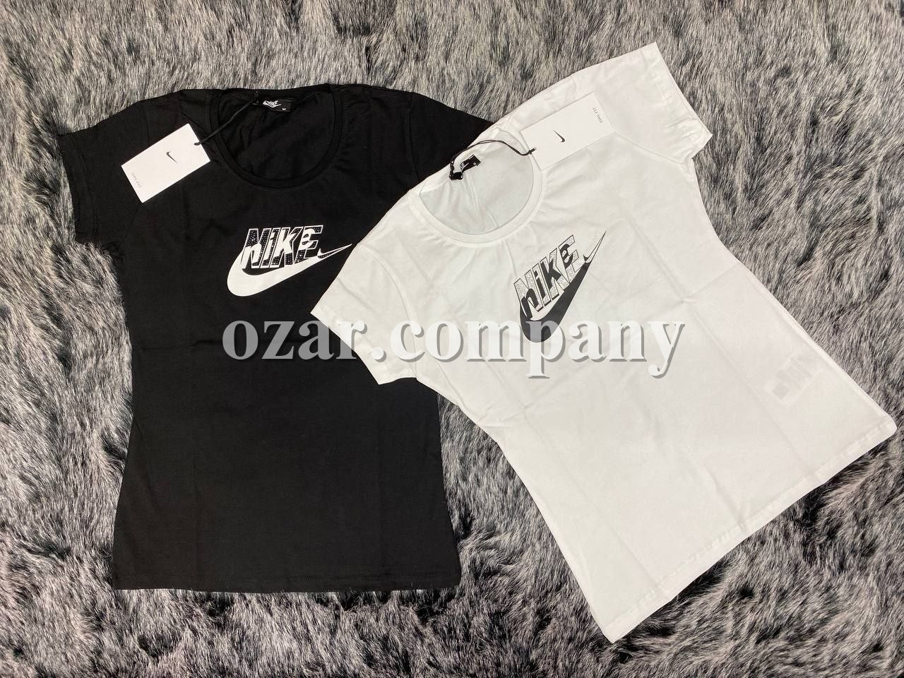 Женская Футболка Nike