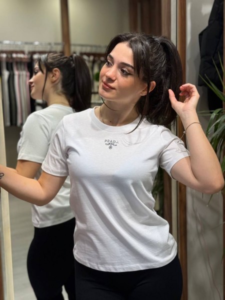 Женская Футболка Prada