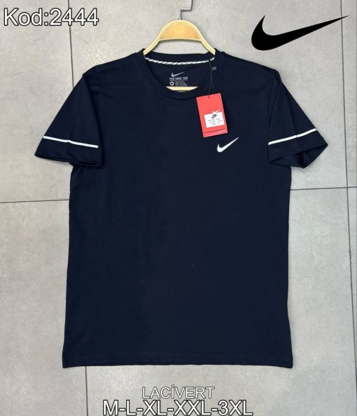 Мужская Футболка Nike
