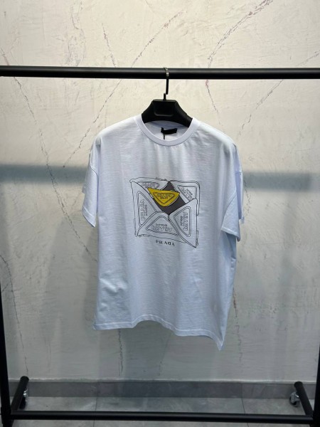 Мужская Футболка Prada