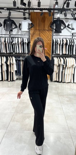 Женский Koстюм Prada
