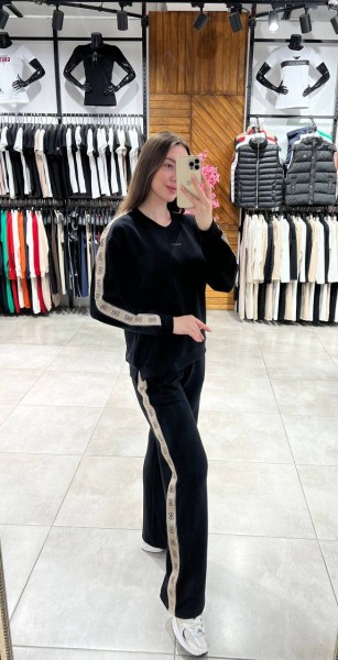 Женский Koстюм Guess